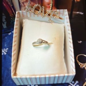 White gold cluster ring